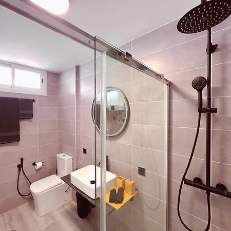 Modern And Funcional Loft In Parque Cattleya, La112 アロナ