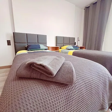 Modern And Funcional Loft In Parque Cattleya, La112 アロナ