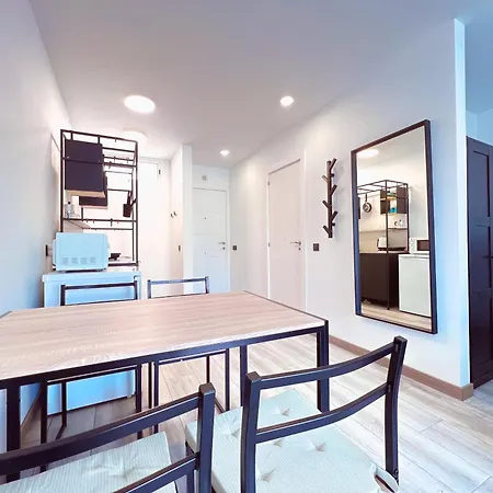 アパート Modern And Funcional Loft In Parque Cattleya, La112 アロナ