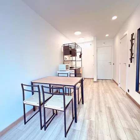 Modern And Funcional Loft In Parque Cattleya, La112 アロナ